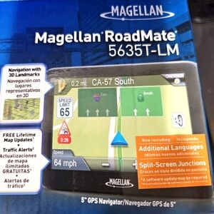 Magellan roadmate 5635T-LM 5" gps navigator
